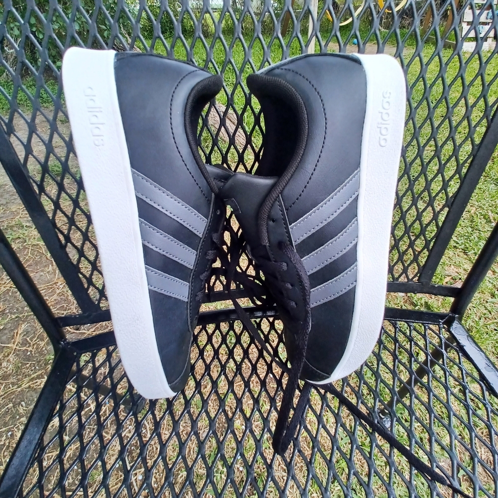 Adidas sneakers - Picture 3 of 16